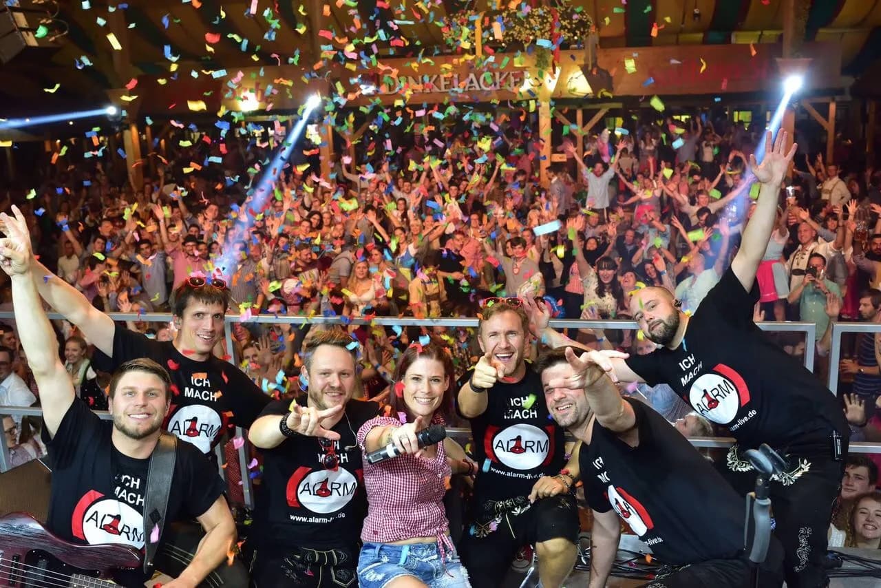 ALARM Partyband live
